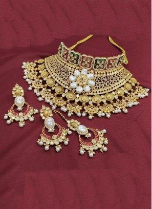 Bridal Embossed Gold Designer Necklace Set