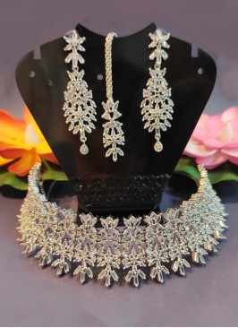Stylish American Diamond Necklace Set