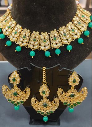 Traditional Stone Work Necklace Set
