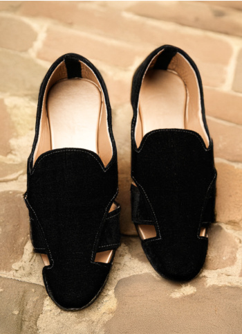 Black Velvet Mojari For Men