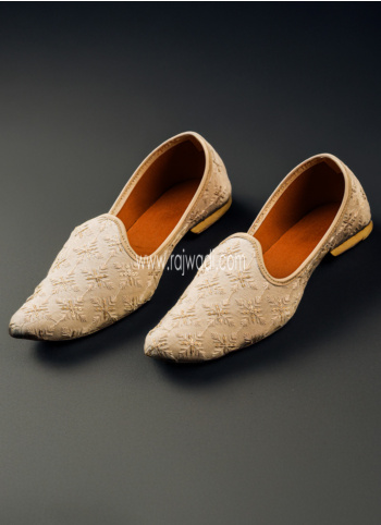 Cream Thread Embroidered Mojari